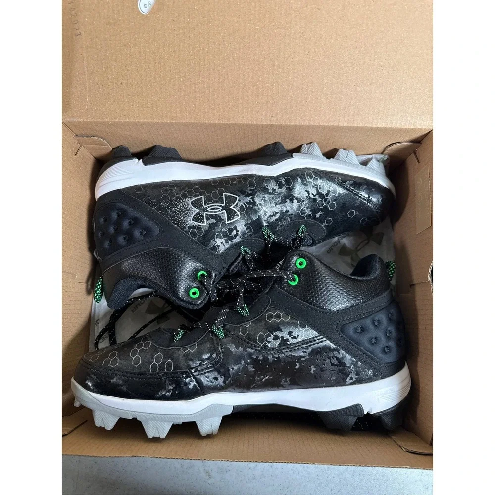 Under Armour name under